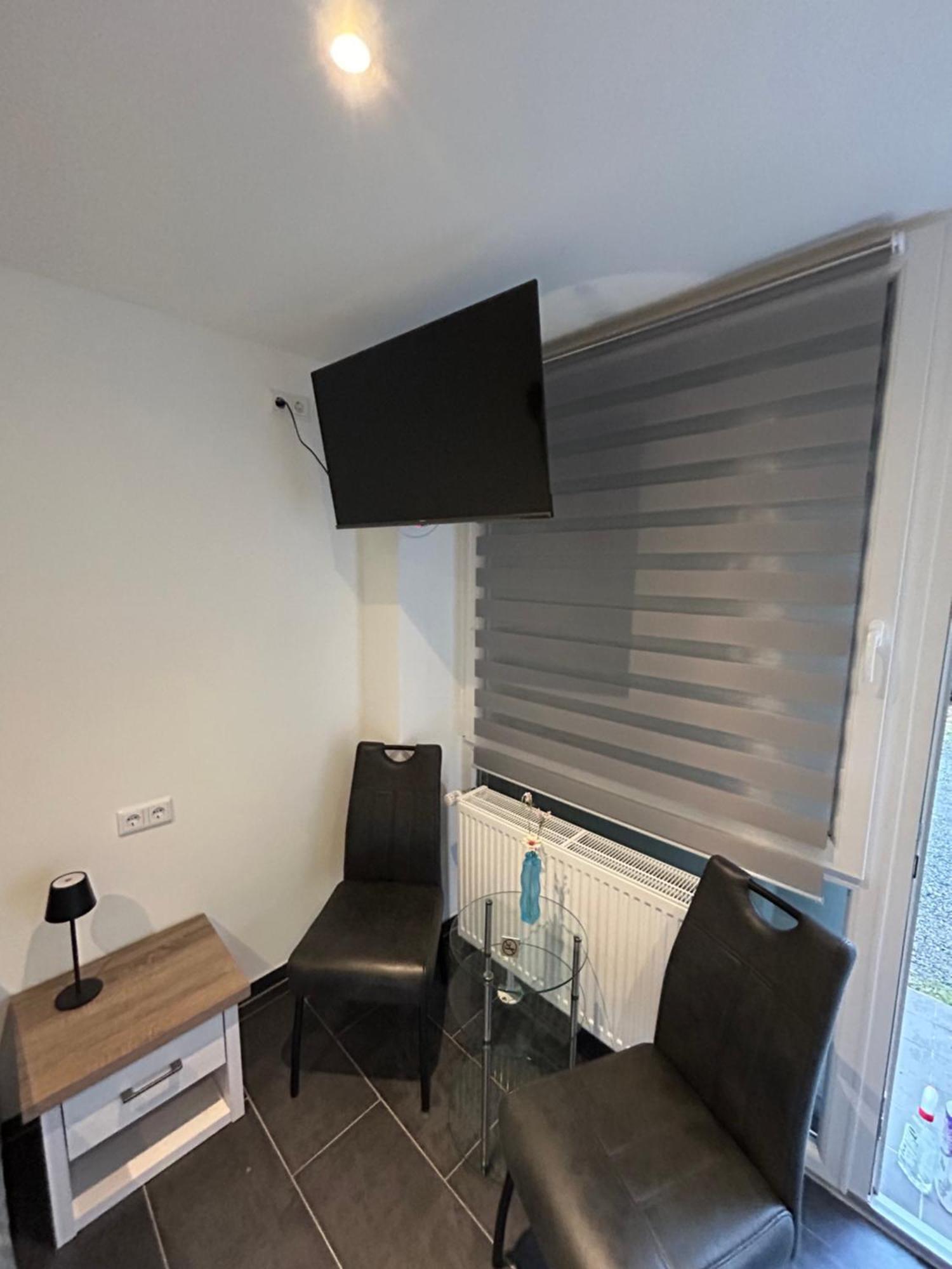 Waldstadt Homes, イーザーローン エクステリア 写真