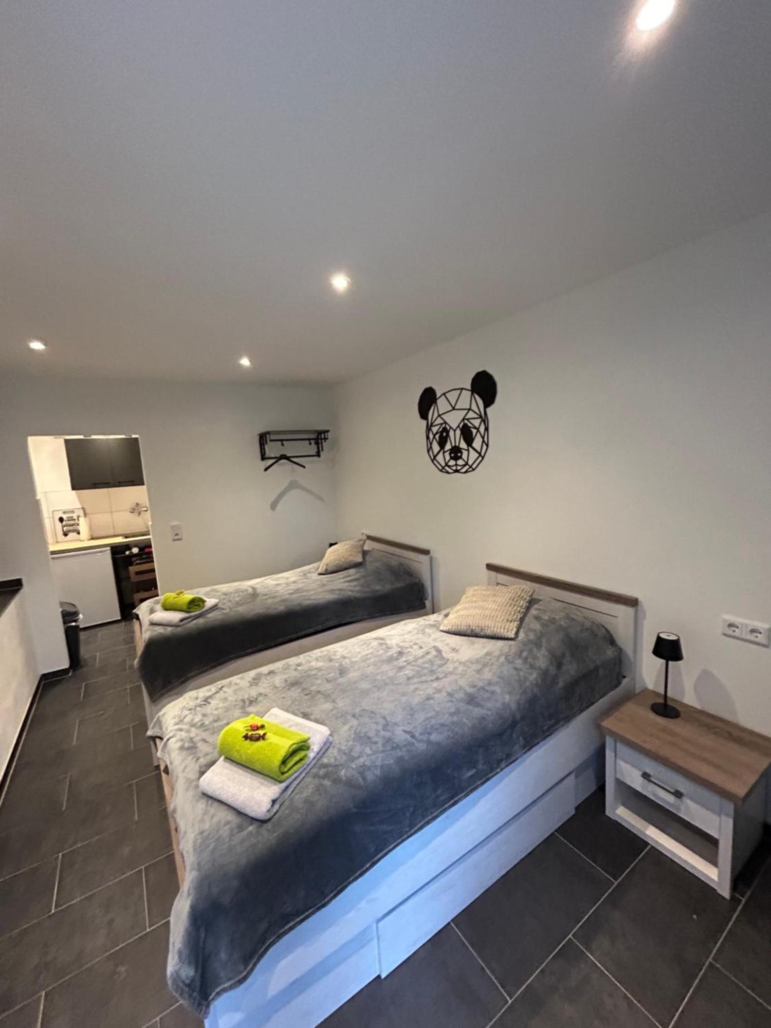 Waldstadt Homes, イーザーローン エクステリア 写真
