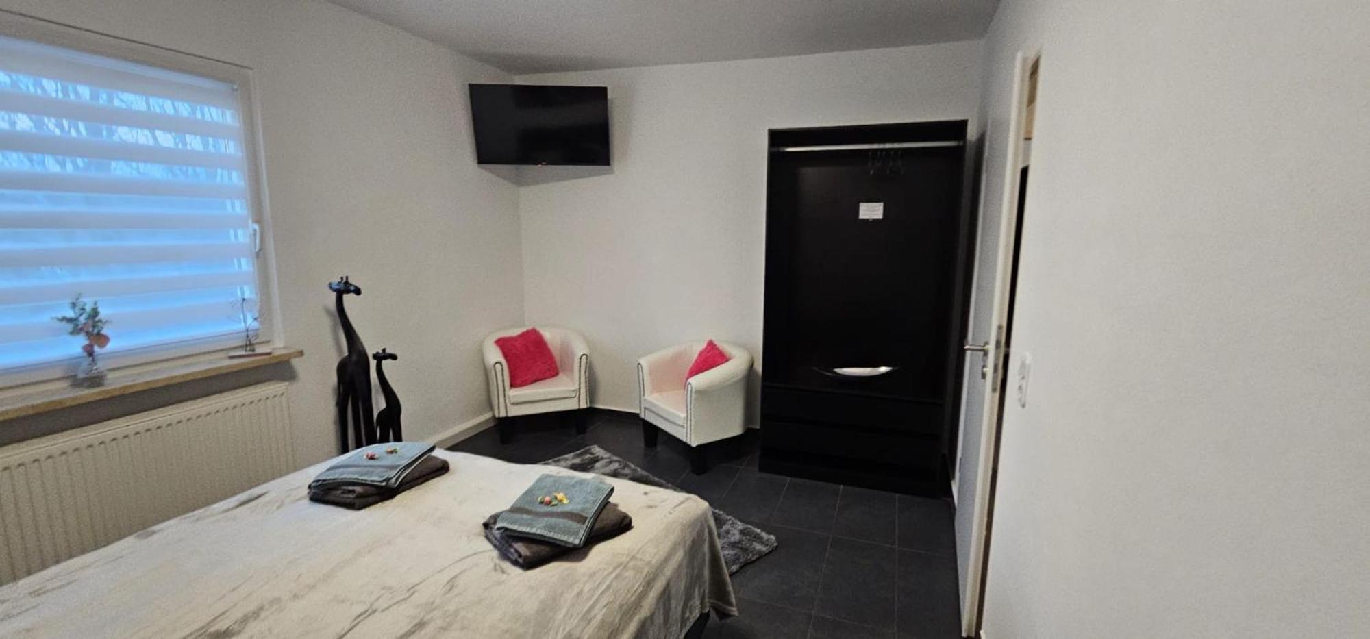 Waldstadt Homes, イーザーローン エクステリア 写真