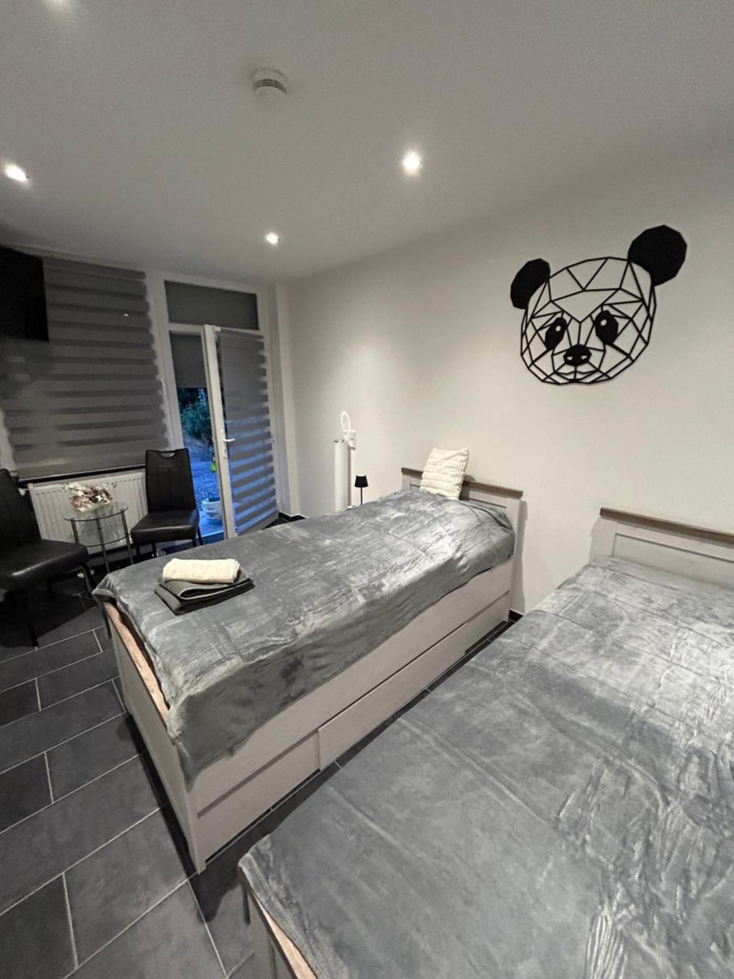 Waldstadt Homes, イーザーローン エクステリア 写真